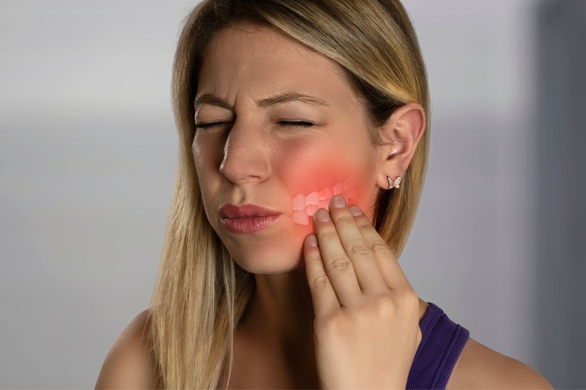 Emergency Dental Care: Fix Cracked, Chipped, or Knocked-Out Teeth Fast